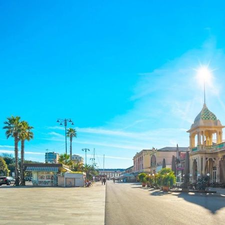 Villino San Martino 350M Dal Mare With Covered Parking Viareggio Exteriér fotografie