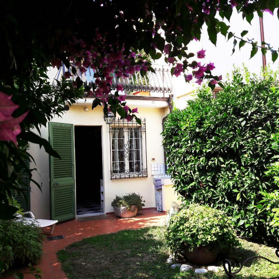 Villino San Martino 350M Dal Mare With Covered Parking Viareggio Exteriér fotografie
